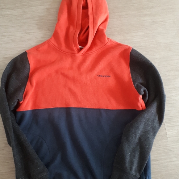 Volcom hoodie - Picture 2 of 2